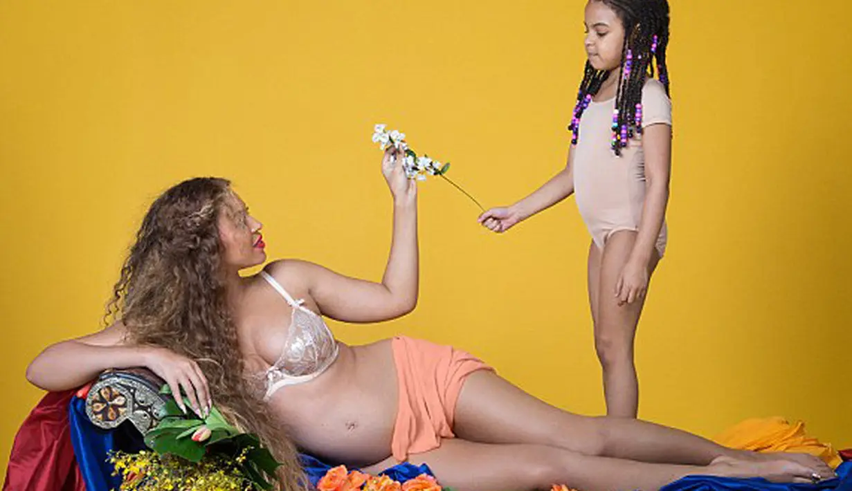 Kehadiran Jay Z sempat menjadi pertanyaan besar. Namun hal itu terjawab saat Jay Z mengunggah foto yang sama di akun Instagramnya beberapa saat setelah Beyonce, istrinya, mengunggah foto itu. (doc.dailymail.com)