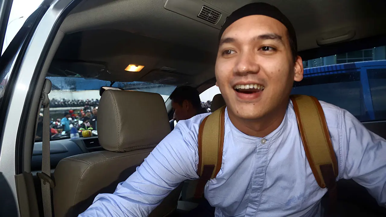 [Bintang] Egi John