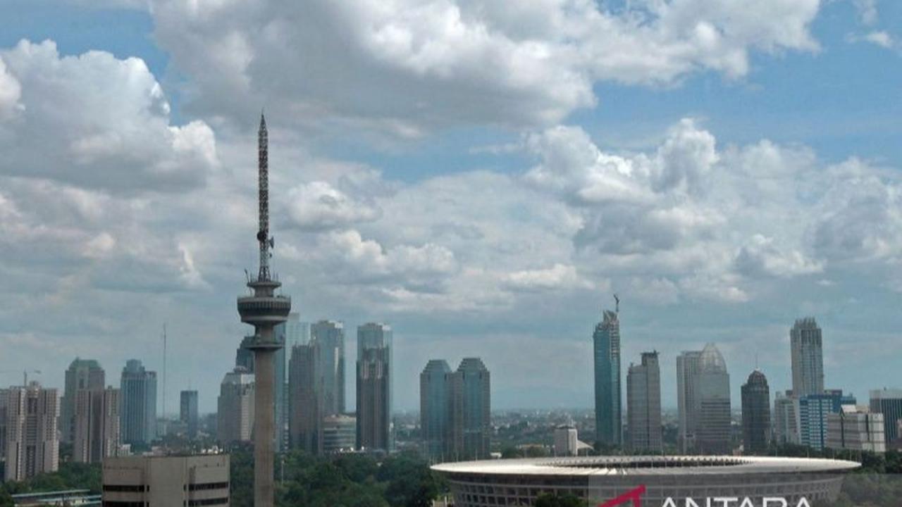 Prakiraan Cuaca Jakarta: BMKG Sebut Ibu Kota Cerah Seharian, Kecuali Wilayah Ini!