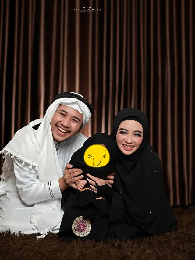 Hamil Anak Kedua, Ini 6 Potret Keluarga Kecil Ega Noviantika dan Rafly D'Academy