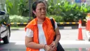Orang kepercayaan Bowo Sidik Pangarso, Indung memasuki gedung KPK untuk menjalani pemeriksaan di Jakarta, Selasa (23/4). Karyawan PT Inersia tersebut diperiksa sebagai tersangka terkait kasus dugaan suap PT Humpuss Transportasi Kimia dalam pengiriman pupuk. (merdeka.com/Dwi Narwoko)