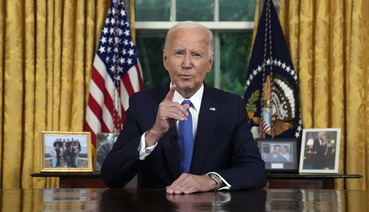 Joe Biden menyampaikan pidato perdananya usai batal mencalonkan diri lagi sebagai presiden dalam Pilpres AS November mendatang. (Evan Vucci / POOL / AFP)