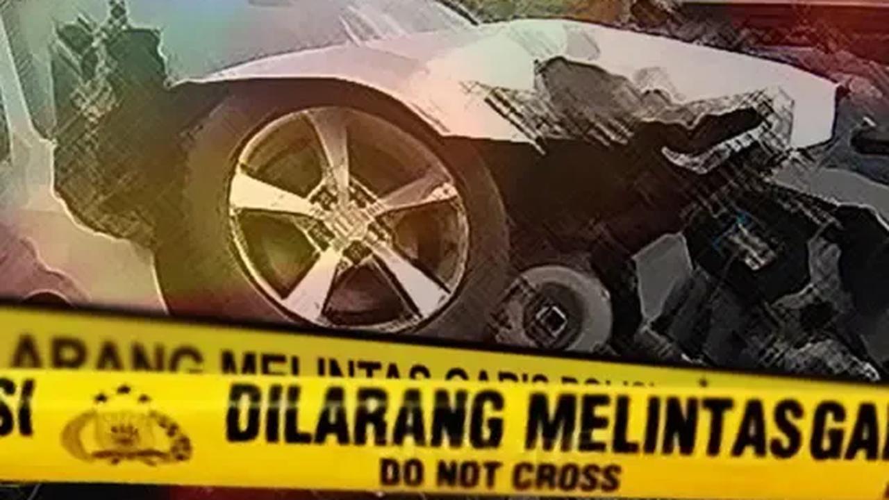Seorang bule diduga meninggalkan mobil merek Pajero di Pantai Bangsal, Desa Sanur Kaja, di Denpasar Selatan, Bali, pada Kamis (27/7) sekitar pukul 06:00 WITA. Dia diduga mabuk.