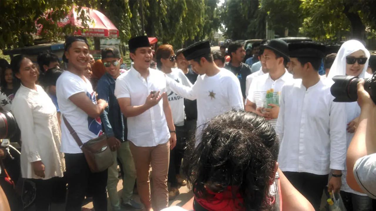 Jelang 40 Hari Olga Syahputra, Billy Datangi Makam Sang Kakak
