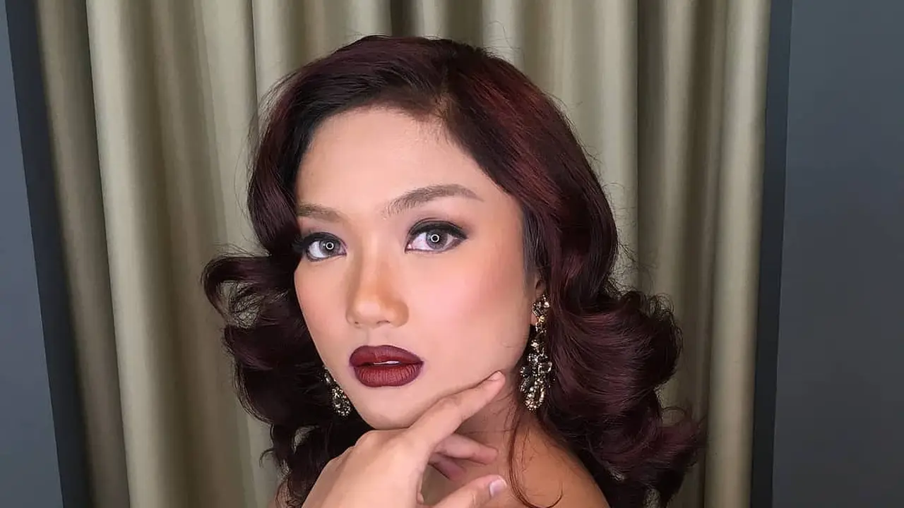 [Bintang] Lipstik Merah yang Imut Sampai Seksi Ala Marion Jola, Cantik yang Mana?