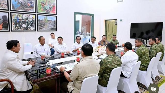 Prabowo Tiba di Sumatra Barat, Langsung Gelar Rapat Terbatas Bersama Menteri sampai Panglima TNI