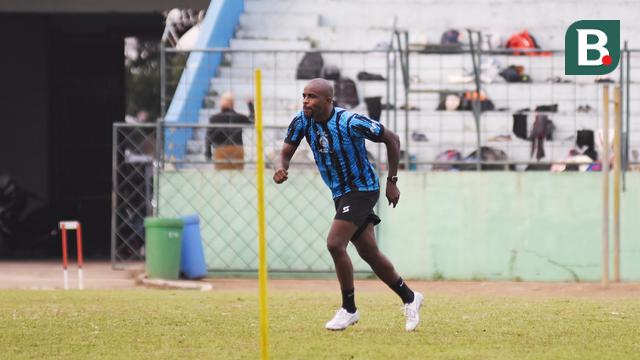 FOTO Greg Nwokolo di Arema FC pada BRI Liga 1 2023/2024