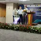 Kepala Badan Riset dan Inovasi Nasional (BRIN) Laksana Tri Handoko membuka pameran kendaraan listrik Indonesia Electric Motor Show (IEMS) 2021, pada Rabu 27 Oktober 2021.
