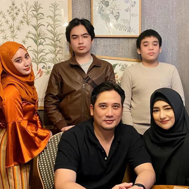Anak Kembar Cindy Fatikasari