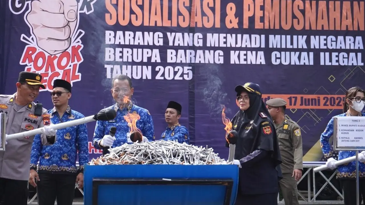 Bea Cukai Kudus bersama Pemkab Kudus memusnahkan lebih dari 6 juta batang rokok ilegal berbagai merek, hasil dari 61 kegiatan penindakan di wilayah eks-Karesidenan Pati, meliputi Jepara, Kudus, Pati, Rembang, dan Blora