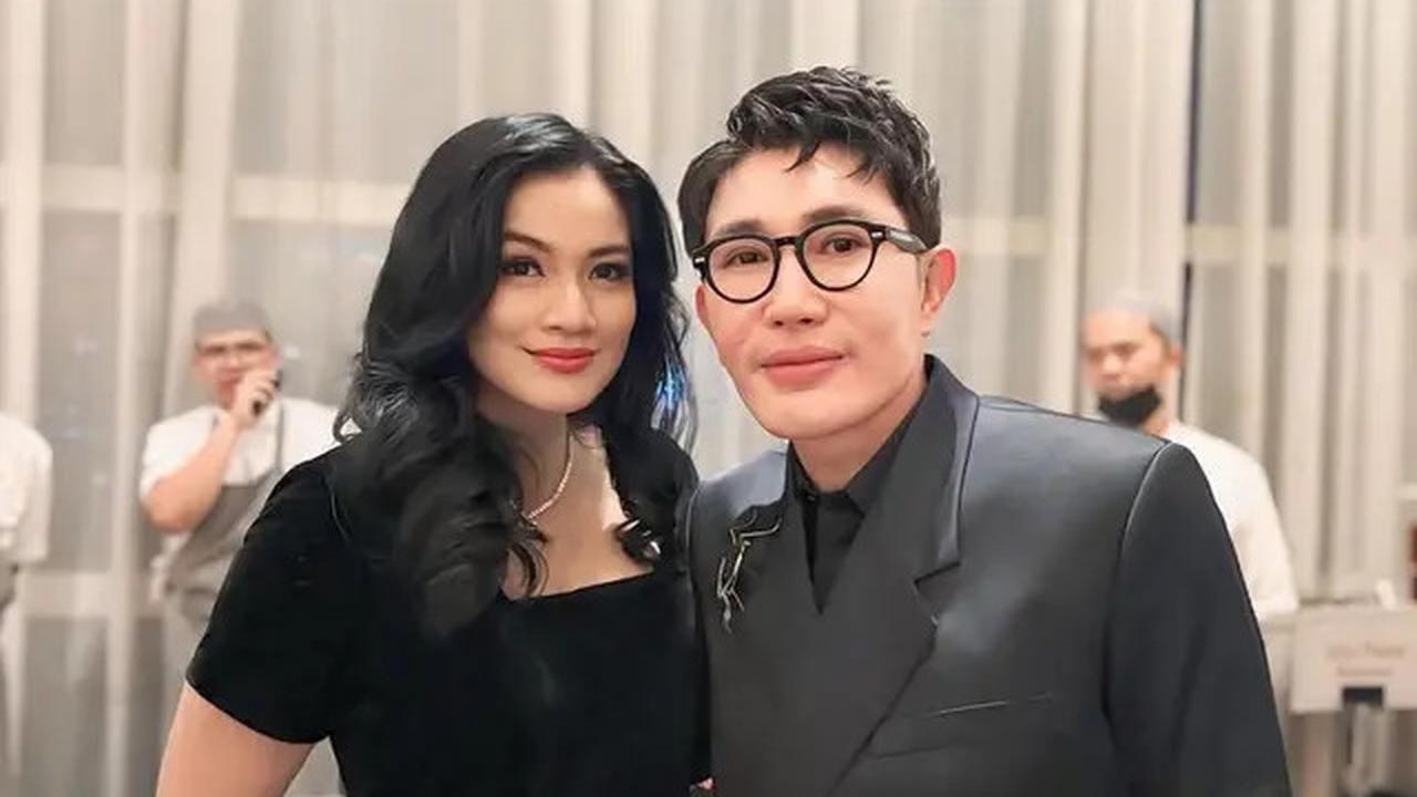 8 Foto Artis Pakai Long Dress di Resepsi Luna Maya dan Maxime, Tampil Elegan dan Anggun