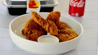 How to make crispy chicken tenders in 2 ways. (Photo: logan jeffrey/Unsplash)