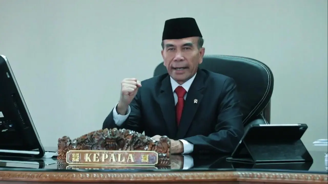 Kepala BSSN Letjen (Purn) Hinsa Siburian