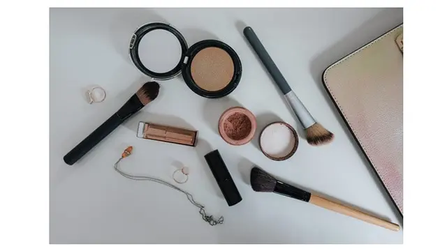 brush makeup