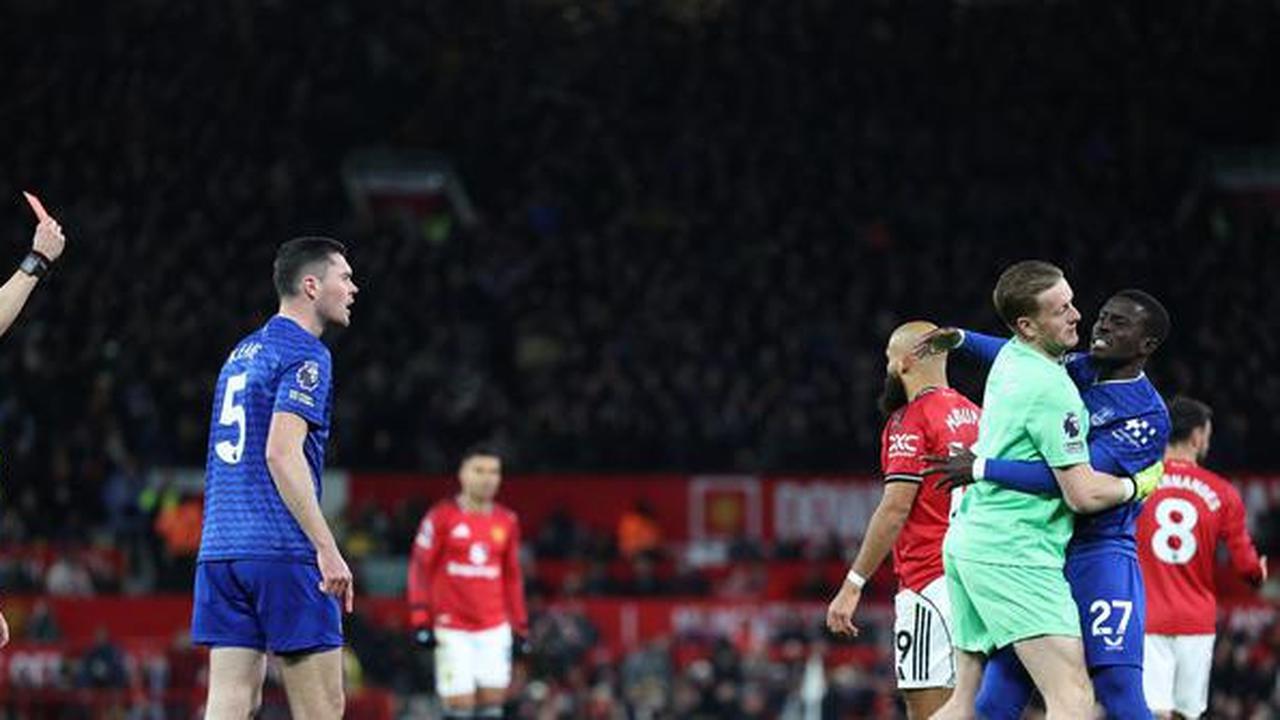 2 Pemainnya Berkelahi di Laga Vs MU dan Satu di Antaranya Dapat Kartu Merah, Manajer Everton David Moyes: Saya Senang Lihatnya!