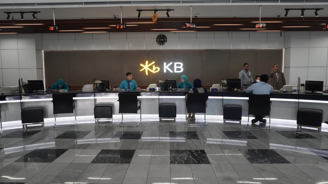 Ekspansi Bisnis ke Semarang, KB Bank Pacu Transformasi Retail dan Perkuat Ekosistem Bisnis
