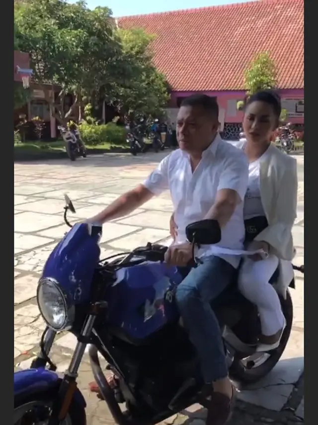 Krisdayanti dan Raul Lemos (Instagram/ @krisdayantilemos)