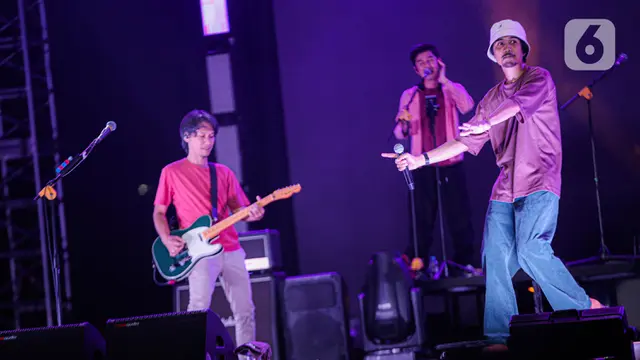Bawakan Lagu Hits, Sheila On 7 Hibur Penonton dalam Konser Bertajuk “Tunggu Aku”