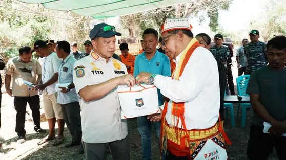 Mendagri Beri Tali Asih Rp 15 Juta Korban Gempa NTT