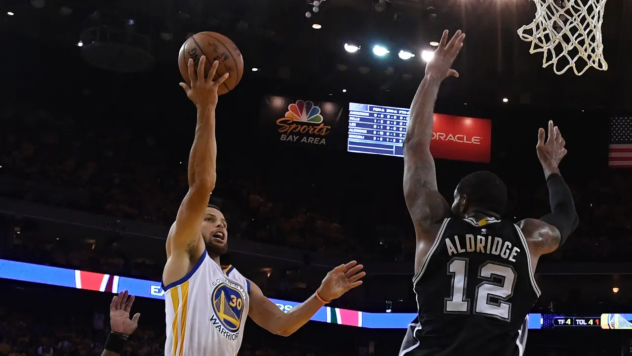 Golden-State-Warriors-San-Antonio-Spurs-Stephen-Curry