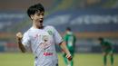 Taisei Marukawa merupakan pemain Persebaya yang terpilih menjadi starting terbaik pekan kelima dan keenam di BRI Liga 1 2021/2022. Ia tercatat telah mencetak 4 gol dari lima penampilannya. Pemain asal jepang tersebut juga sukses melakukan 6 tekel dan 5 intersep. (Bola.com/Bagasakara Lazuardi)