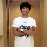 Jefri Nichol  kembali dalam dunia perfilman di Indonesia yang berjudul One Fine Day. Lantaran lokasi syuting yang berada di luar negeri, tak heran banyak hal yang sulit dilupakan. (Nurwahyunan/Bintang.com)