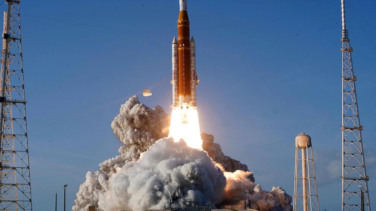 FOTO: Artemis II Bawa Manusia Kembali Mengelilingi Bulan Setelah 50 Tahun