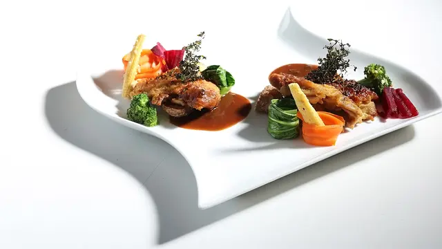 [Bintang] Spicy Salmon Teriyaki Hingga Chicken Steak Jadi Makanan Wajib Jika Berkunjung ke Restoran Kece yang Ada di Sudirman Ini