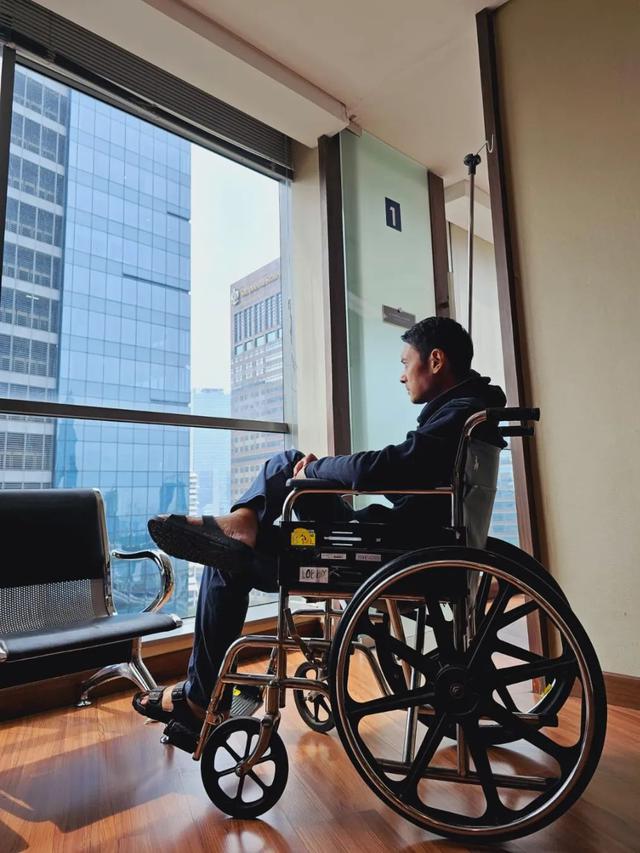 Dihadiri Sejumlah Artis, Ini 7 Momen Pemakaman Pesinetron Iqbal Pakula