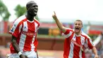 Stoke City's Mamady Sidibe celebrates after scoring the winning goal during the Premier league football match against Aston Villa at The Britannia Stadium, in Stoke-on-Trent, on August 23, 2008. AFP PHOTO/ANDREW YATES