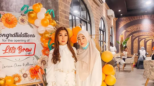 7 Kebersaman Julie Tan dengan Larissa dan Alvin Faiz, Selalu Berharap yang Terbaik