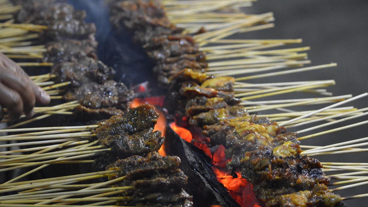 Menjelajah Ponorogo Lewat Sate Ayam, 8 Tempat yang Nggak Boleh Kamu Lewatkan di 2025