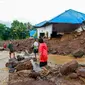 Dari 12 korban jiwa tersebut, 9 orang di antaranya dinyatakan meninggal dunia dan 3 lainnya luka berat. (AZZAM RISQULLAH / AFP)