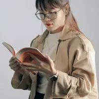 Ilustrasi perempuan cerdas/copyright unsplash.com/Nguyen Dang Hoang Nhu