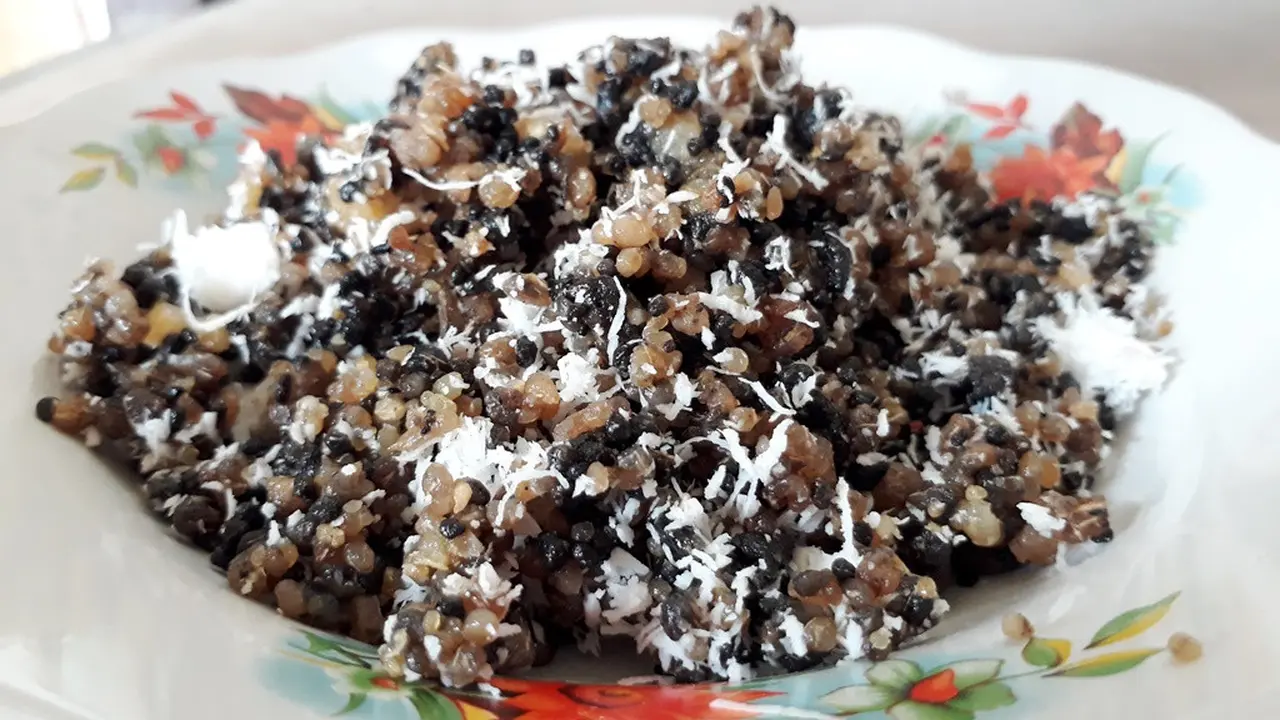 Nasi tiwul alias nasi oyek, sumber kalori pengganti nari beras. (Foto: Liputan6.com/Muhamad Ridlo)