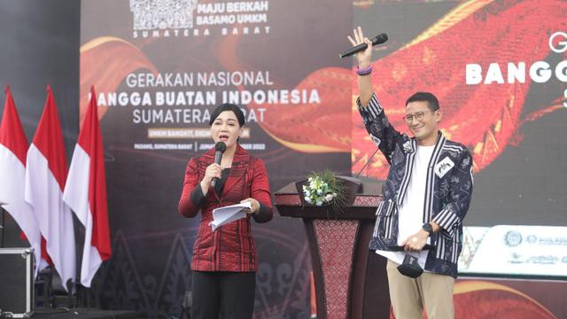 Menteri Pariwisata dan Ekonomi Kreatif Sandiaga Uno dalam penutupan Gernas BBI Sumatera Barat, Jumat (16/9/2022). (Dok OJK)