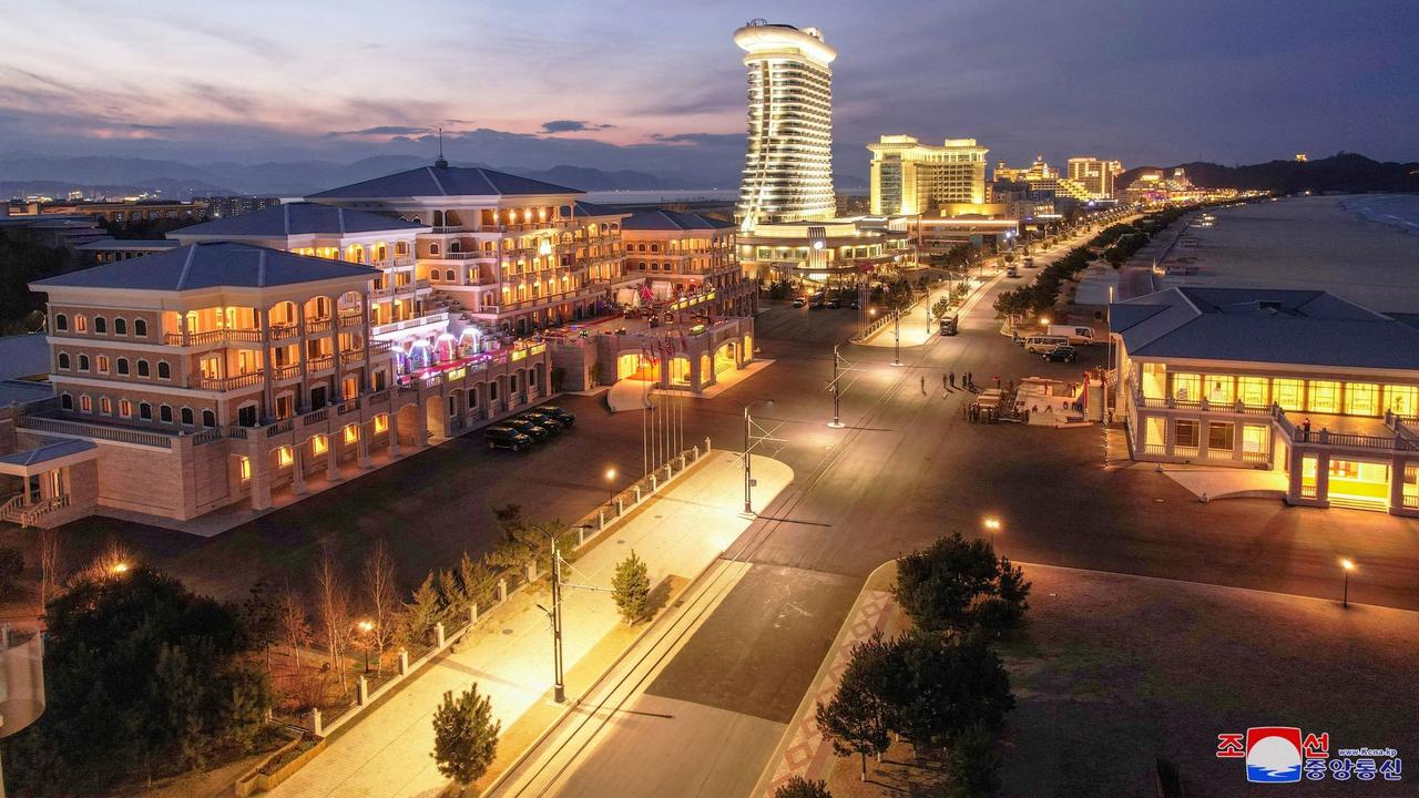 Resor wisata pantai di Korea Utara