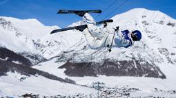 Eileen Gu merupakan atlet ski gaya bebas kelas dunia yang lahir di San Francisco, California. Ia lahir dari ibu imigran Tiongkok dan ayah Amerika. (AP Photo/Lindsey Wasson)