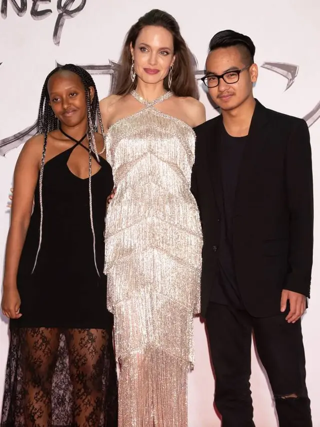Angelina Jolie Reuni dengan Maddox di Gala Premier Maleficent 2 di Tokyo