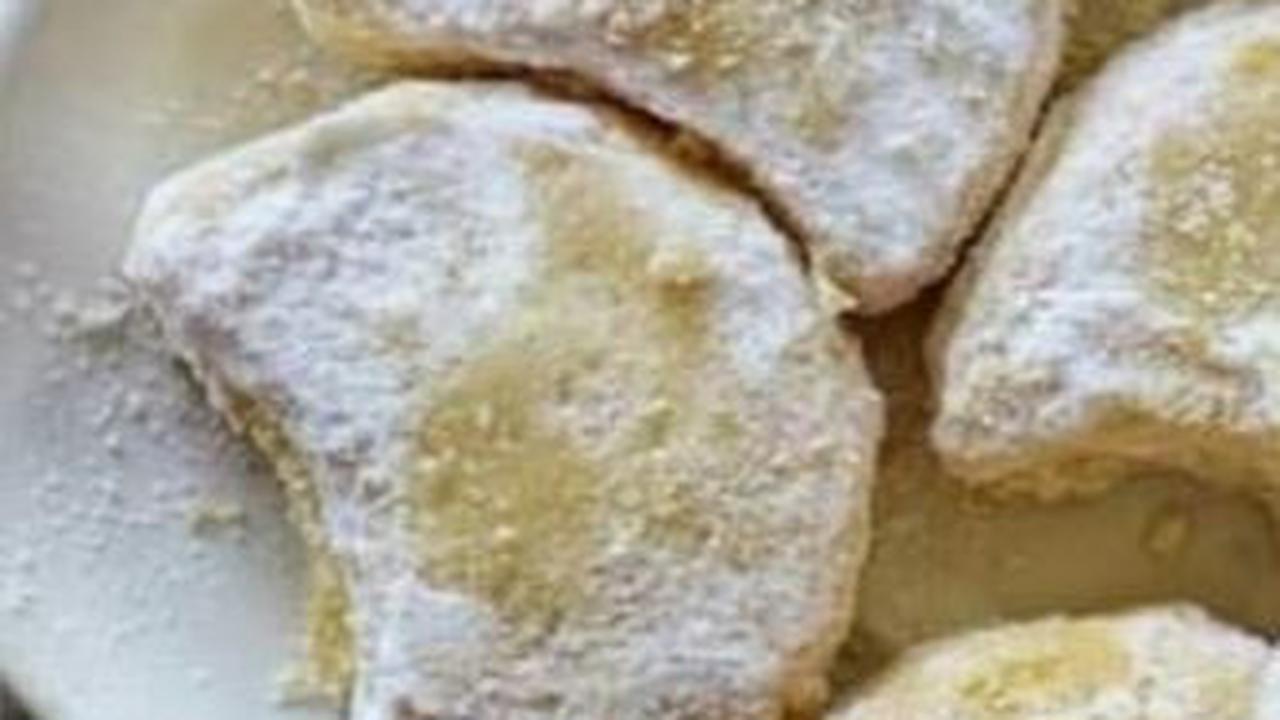 11 Resep Kue Putri Salju Khas Lebaran yang Lumer di Mulut & Renyah