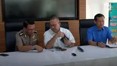Terkait beredarnya berita di media sosial tentang sweeping yang di lakukan oleh ormas, Kadiv Humas Polri memberikan tanggapan. (28/05/2017)
