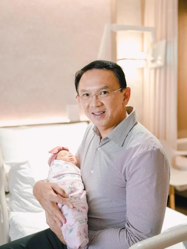 Potret Kelahiran Anak Ketiga Ahok dan Puput Nastiti