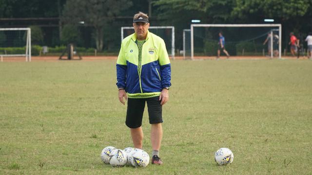 Pelatih Persib Bandung Robert Rene Alberts. 