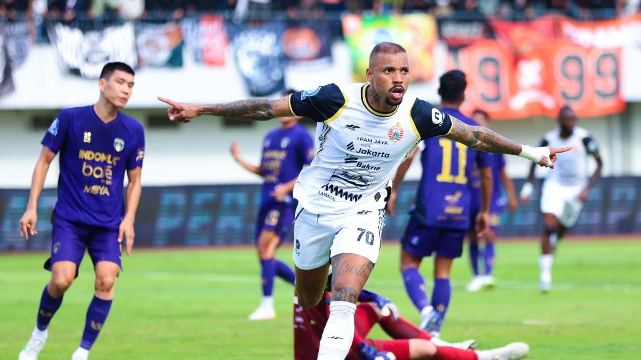 FOTO: Persija Bawa Pulang Tiga Poin dari Tangerang