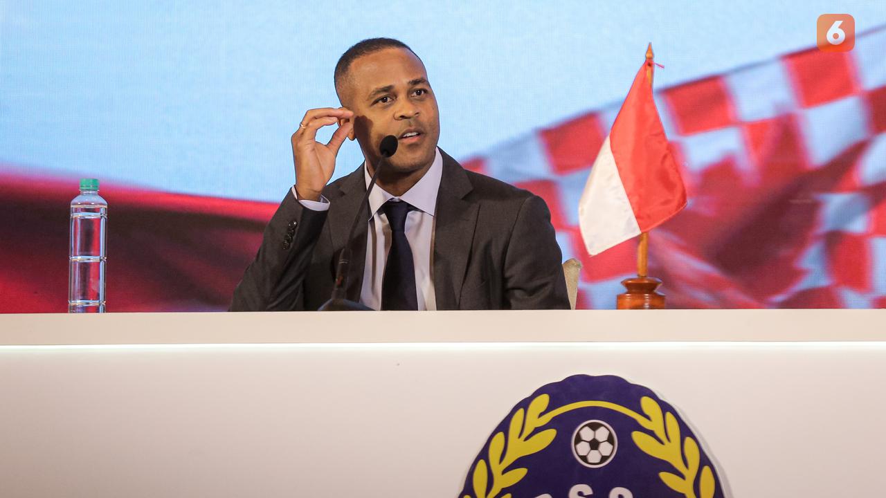 Media China Bandingkan Gaji Patrick Kluivert dengan Pelatih Dragon Team, Sebut Gajinya Lebih Rendah dari Brankovic