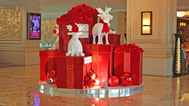 Dekorasi Natal di Shangri-La Hotel Jakarta