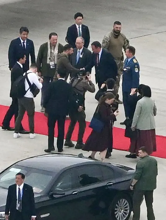 Namun demikian, Sullivan mengakui ada kemungkinan bahwa Presiden AS Joe Biden akan bertemu dengan pemimpin Ukraina itu di Jepang. (Kyodo News via AP)