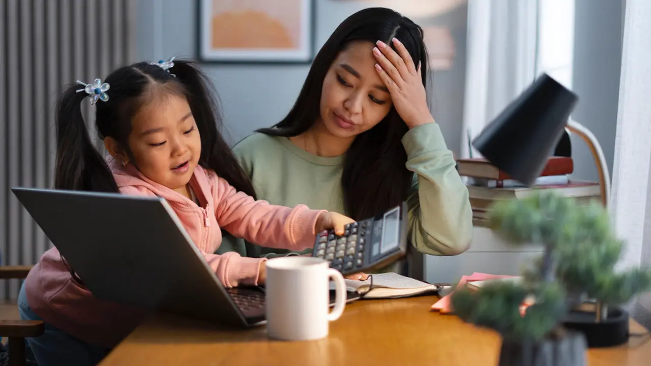 Tips Menjaga Energi untuk Ibu Introvert yang Memiliki Anak Ekstrovert