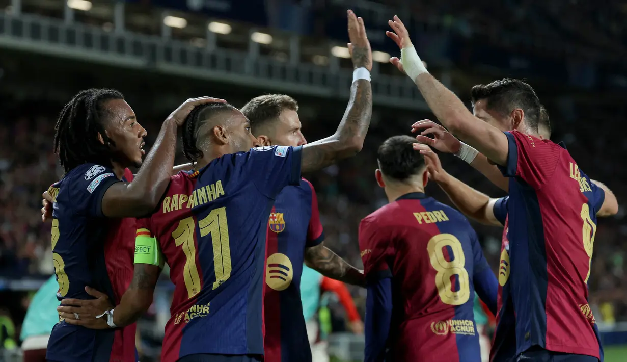 Barcelona menang telak 4-1 atas Bayern Munchen. (LLUIS GENE/AFP)