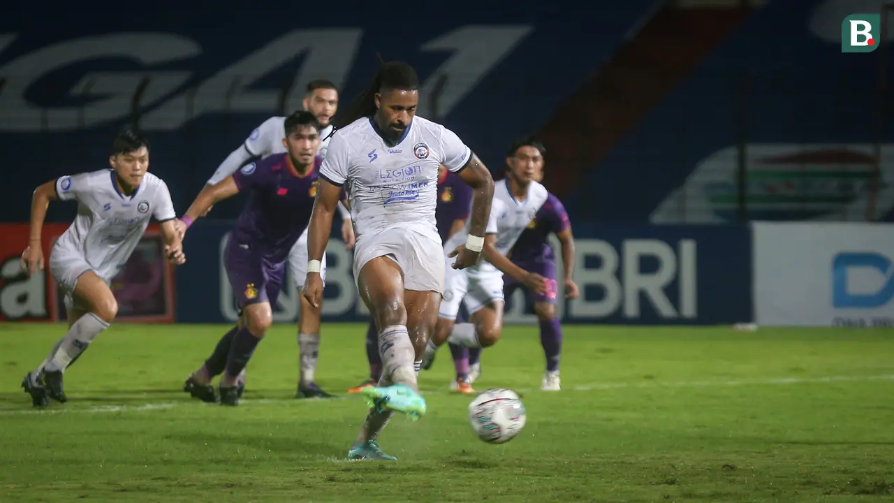 Foto: Hasil BRI Liga 1, Arema FC Sukses Kalahkan Persik Kediri dalam Drama Lima Gol